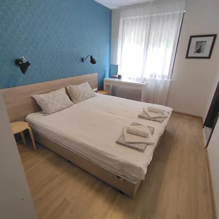 Apartament Front Sea View Homes Z&z *